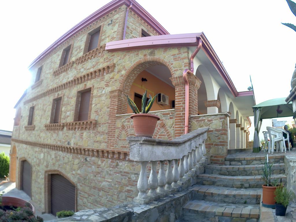 B&B Castello Michelina San Nicola dell'Alto Экстерьер фото