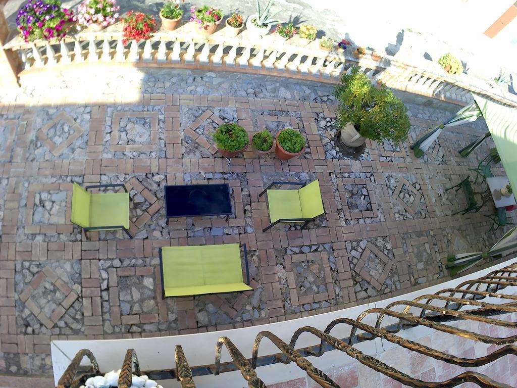 B&B Castello Michelina San Nicola dell'Alto Экстерьер фото