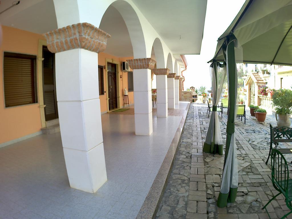 B&B Castello Michelina San Nicola dell'Alto Экстерьер фото