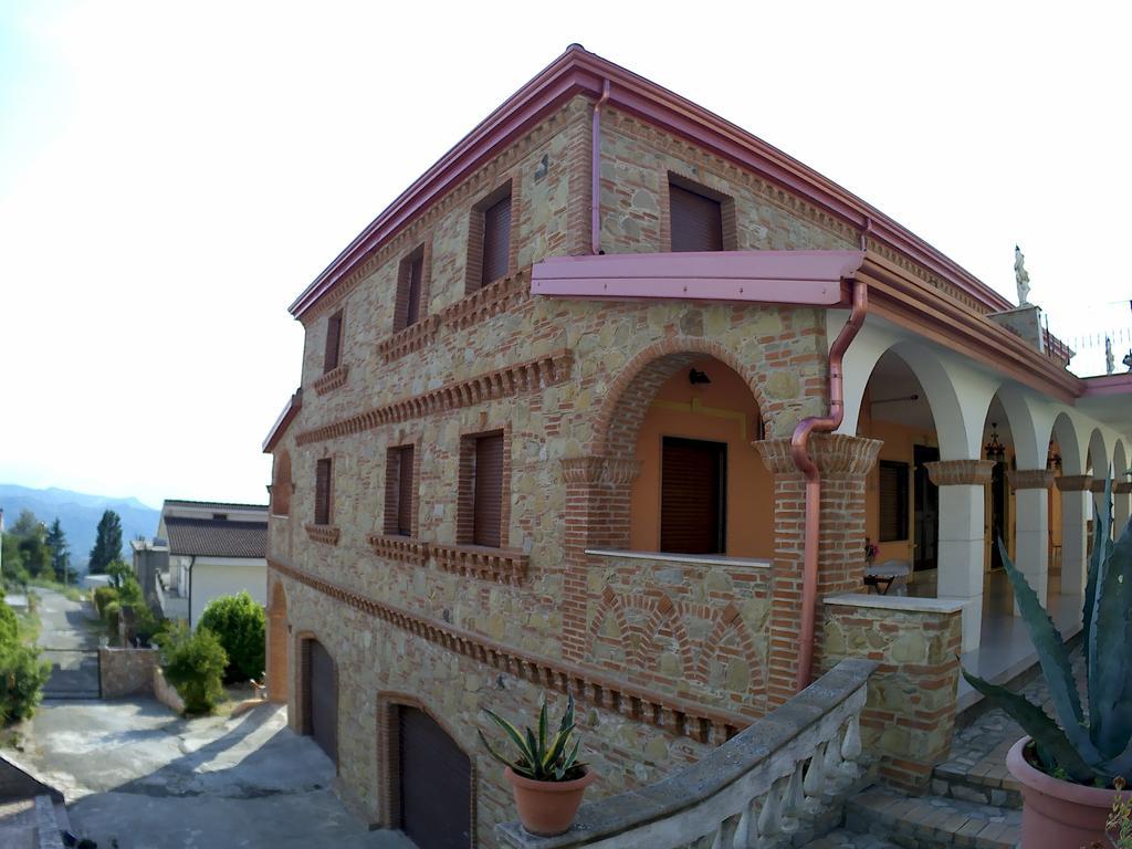 B&B Castello Michelina San Nicola dell'Alto Экстерьер фото