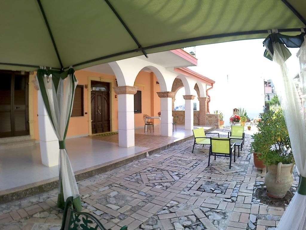 B&B Castello Michelina San Nicola dell'Alto Экстерьер фото